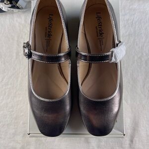 LifeStride Pewter Metallic Mary Jane Flats Buckle Accent Shock Absorption US 6M